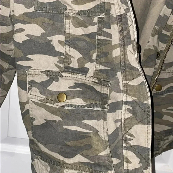 Army Cargo Jacket - Picture 2 of 4